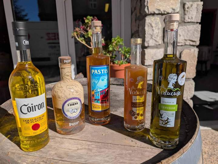 Vins, spiritueux et produits régionaux soigneusement sélectionnés